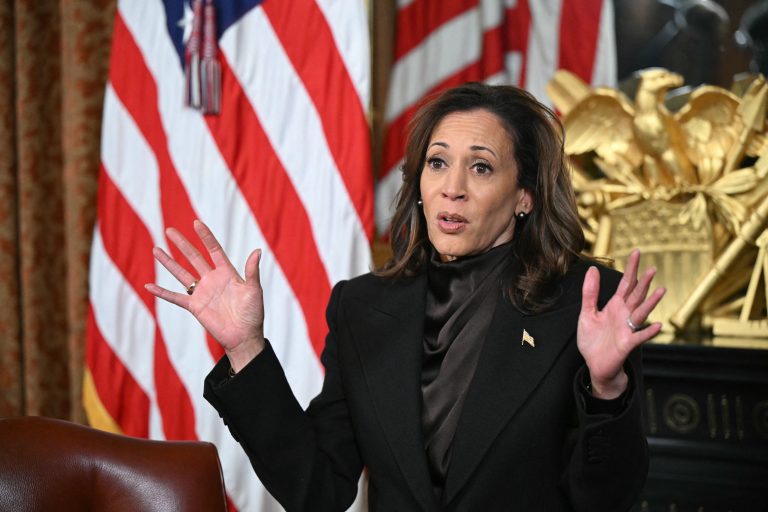 US-POLITICS-HARRIS